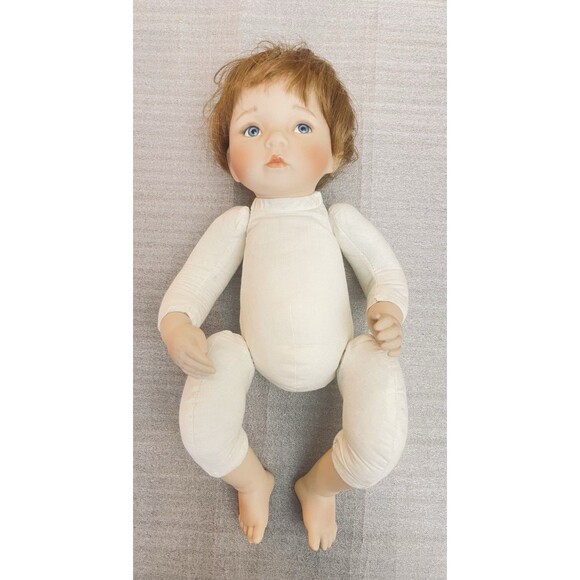 1995 Ashton-Drake Galleries Porcelain Baby Boy Doll by Dianna Effner #3103FE - Picture 5 of 10